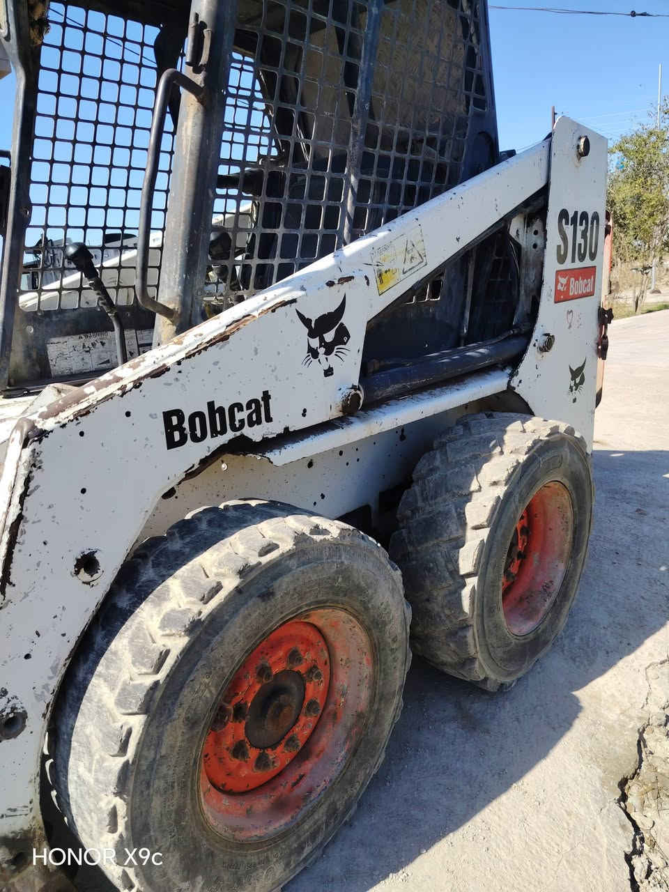 سلام عليكم شفل ال بيع مكفول شغال موديل 2005تصل مكان بغداد ***********👆***********
