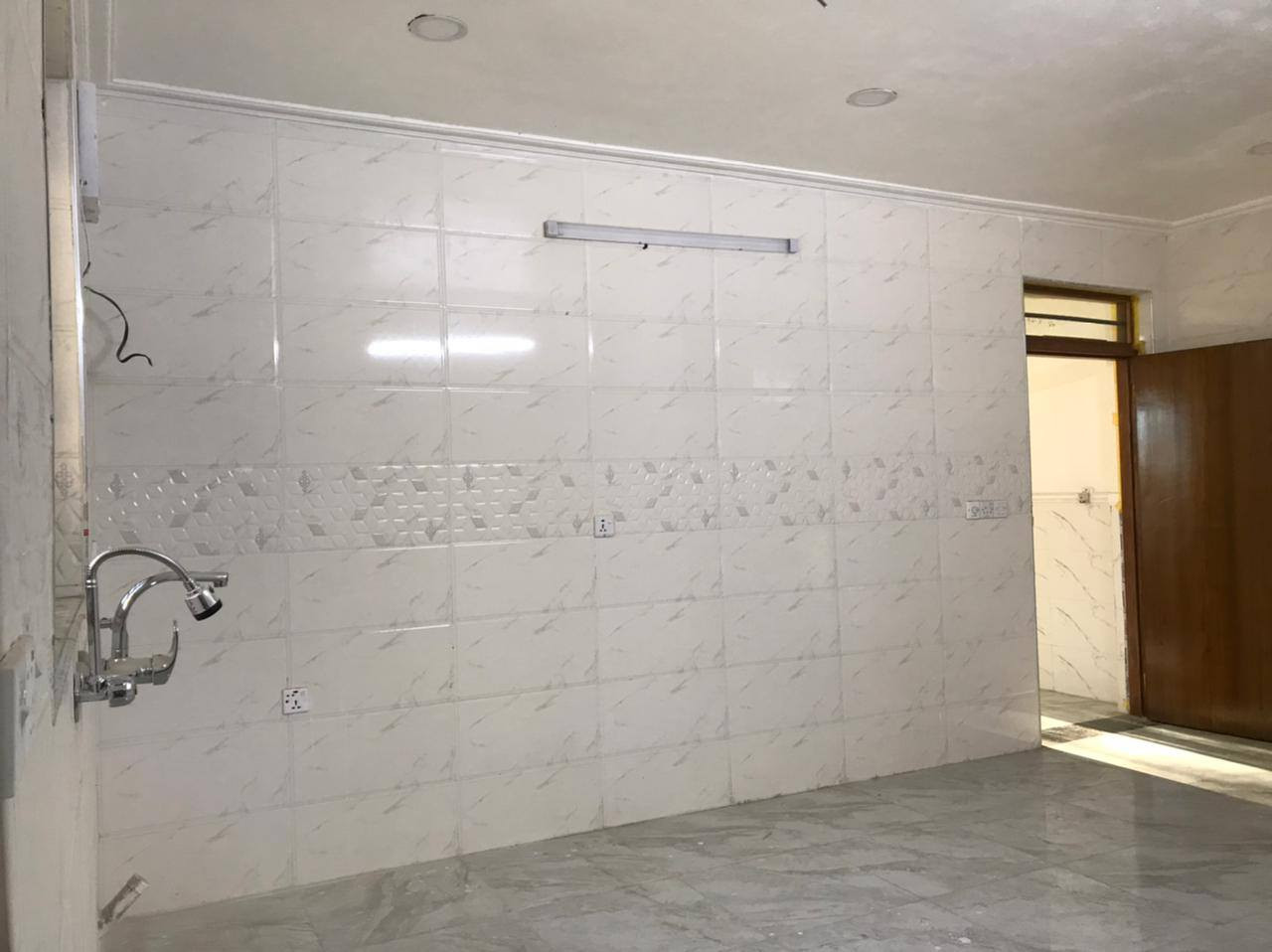 اي استفسار أكثر عالخاص 🔴 

بيت  بالاثورين بيه غرفتين نوم وصاله وهول داخلي ومطبخ ومنوار ٢ وحمامات وكراج كبير يسع ٣ سيارات جديد ومرتب بيت معزول وحده إيجار مليون وبيه مجال

بيت طابق ثاني بالوادي ايجاره ٦٠٠ وبية مجال مساحه ١٥٠م يحتوي على صاله وستقبال ومطبخ وخدمات وغرفه نوم عائله صغيره


**إذا كنت صاحب هذا الإعلان وتريد حذفه لأي سبب، رجاءا أرسل رسالة إلى الدعم الفني**