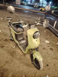 دراجه للبيع ب 350 وبيها مجال وبيها مجال خدمه الطيبين المكان حي جهاد ٠٧...