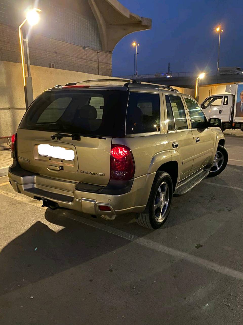 سلام عليكم سيارة بلايزر للبيع سيارة نظيفة حيل الله شاهد كهربائيات شغالة صدر نضيف السيارة خليجية بدون حادث وبدون صبغ وبدون وتبديل قطعة تجي وتشوف بالواقع احلة من الصور السعر 120 ورقة وبيه مجال الاستفسار على الرقم ***********