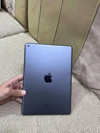 ايباد٩ ذاكره 64 بلادي  بطاريه فوك ٩٠  مراوس عادي  سعر 250 07867436354