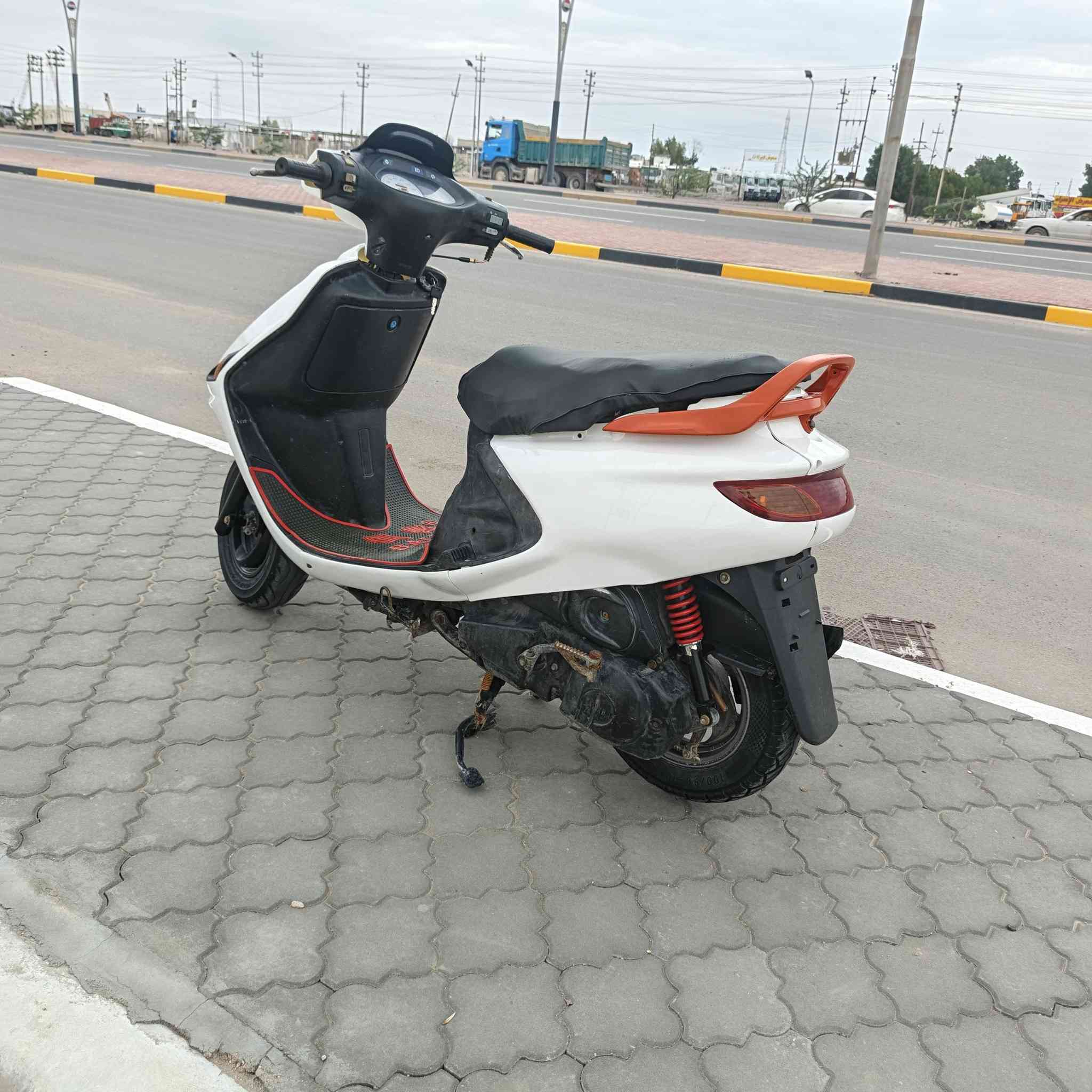 السلام عليكم شباب دراجه فراشه البيع فحل مجفته الول مره دراجه حلوه كهربايات شغاله سلف وهندر كلشي شقال بيه العنوان بصره الزبير والشراي يجي خاص السعر 400 وبيه مجال حك اجيه


**إذا كنت صاحب هذا الإعلان وتريد حذفه لأي سبب، رجاءا أرسل رسالة إلى الدعم الفني**