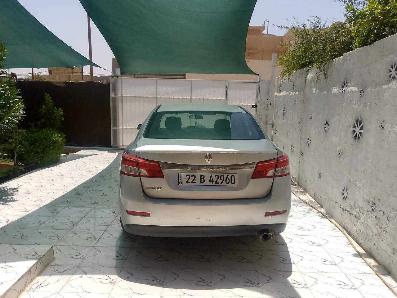 السلام عليكم للبيع او المراوس رينو سافران رقم اربيل الجديد موديل 2015 مكفوله من الضربه والصبغ بيه فقط جراد قماره وبنيد مكينه وكير وحداديه خير من الله العنوان الديوانيه/ قظاء الشاميه للستفسار ***********/
***********
