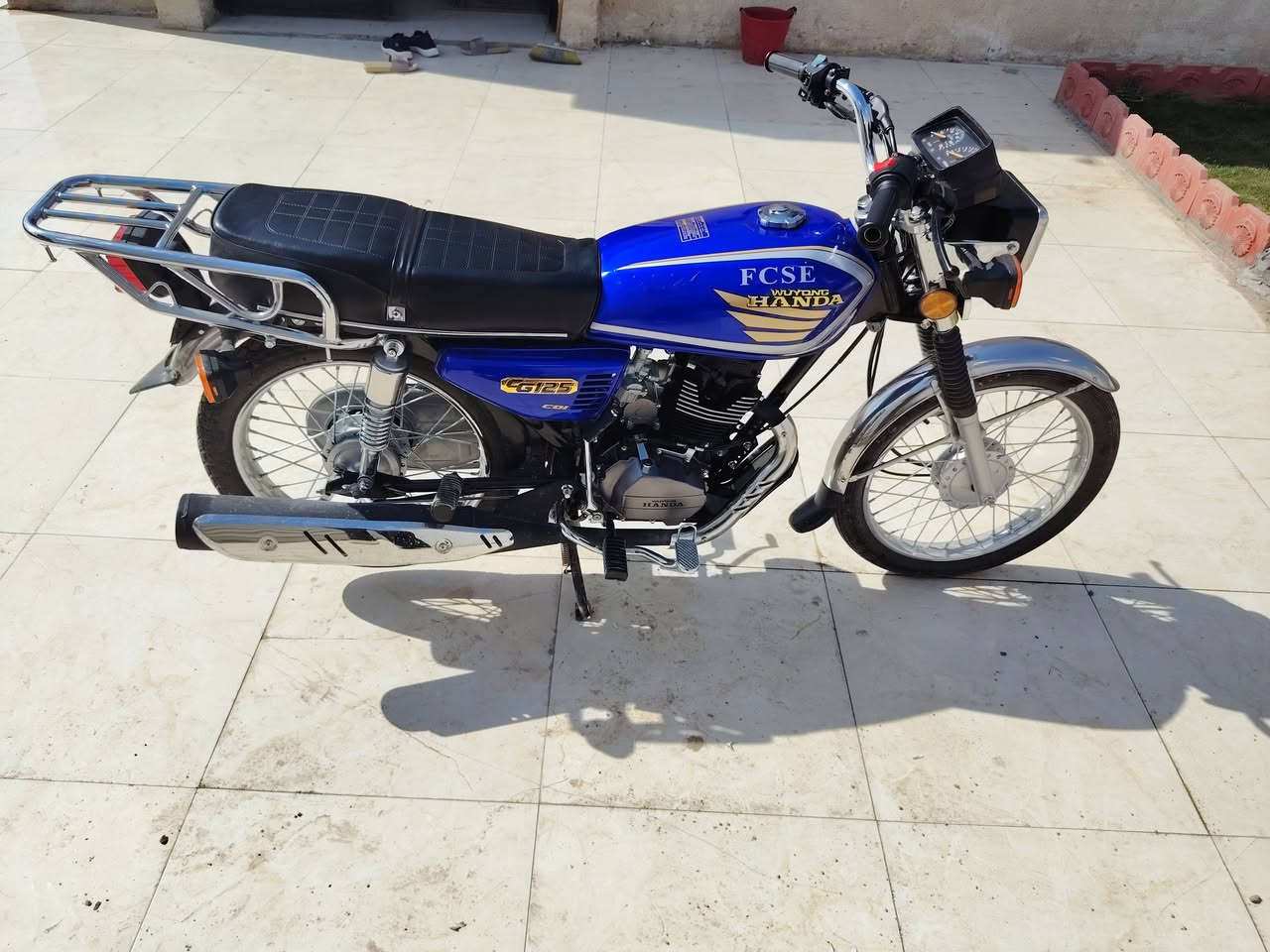 دراجه هونده خمسه كير
جديده  ماساحكه بعده 
بدون بس وصل 
***********
