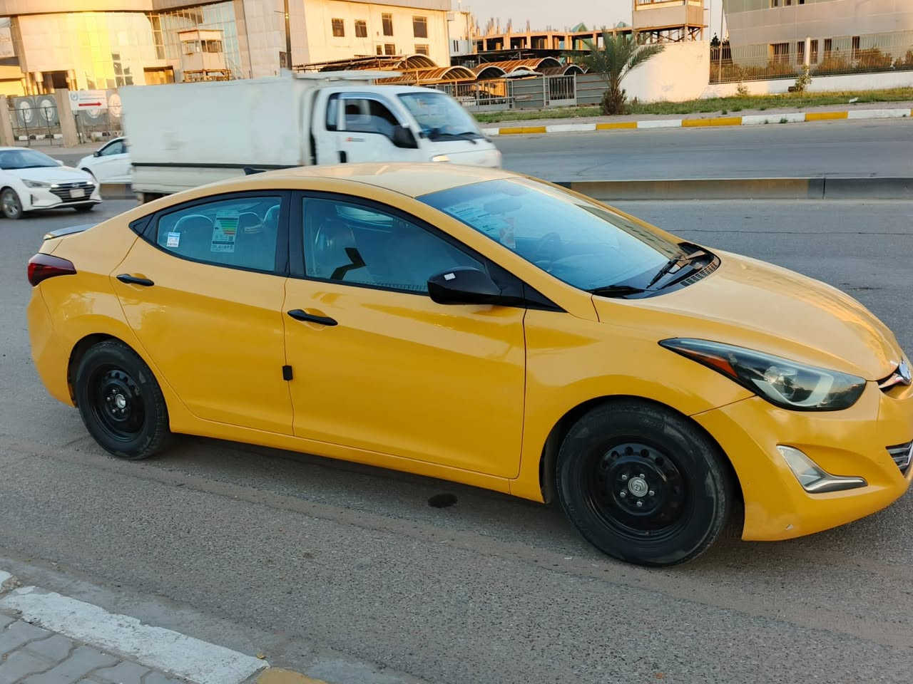 سلام عليكم النترا2016رقم بغداد  السياره كلش جديده قطعه وحده فقط ليبل واحد كلها السياره بدون دواخل بدون ايرباك شرط كير ومحرك وحداديه كفاله تخم تاير جديد مال جناي جاهزه الاخير مكينه2000دوش السياره كلش جديده 
تبريد ثلج تدفئه شغال دوشمه جديده شرط 
السعر105وبيها مجال 
الاتصال***********
مامتواجد بلخاص 👆👆
مواصفات السياره 
تحكم استيرن 
نصام ايكو 
اشاير بلمري 
شاشه صغيره 
كامره
