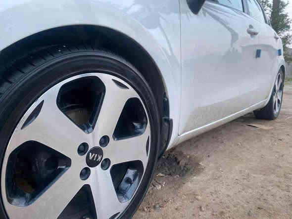 السلام عليكم 
كيا ريو 2014  خليجي فول 
محرك ١٦٠٠ 
تحكم ستيرن جهتين 
حساسات امامي خلفي 
اشاير بالمري
مري شفط 
كامرا 
شاشة 
نضام Eco
كير مكينة تبريد بشرط
بيها قطعة 
بدون دواخل 
رقم سليمانية 
 السعر 97بيها مجال 
الشراي يتصل ***********
العنوان بغداد
0️⃣7️⃣7️⃣5️⃣5️⃣5️⃣0️⃣6️⃣9️⃣9️⃣4️⃣ بغداد
