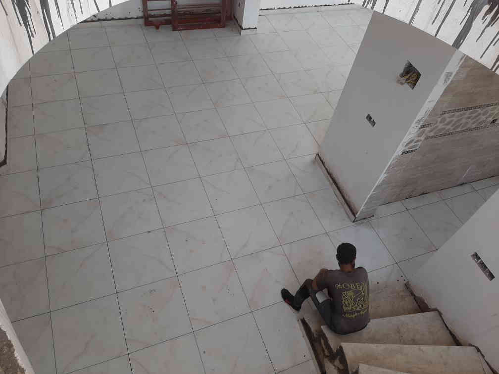 خلفة تطبيك سيراميك جدران
ارضيات مرمر + بورسلين + كاشي + كرانيت
تغليف بايات الدرج العدل والمدور
شغل مضبوط والتزام
***********
