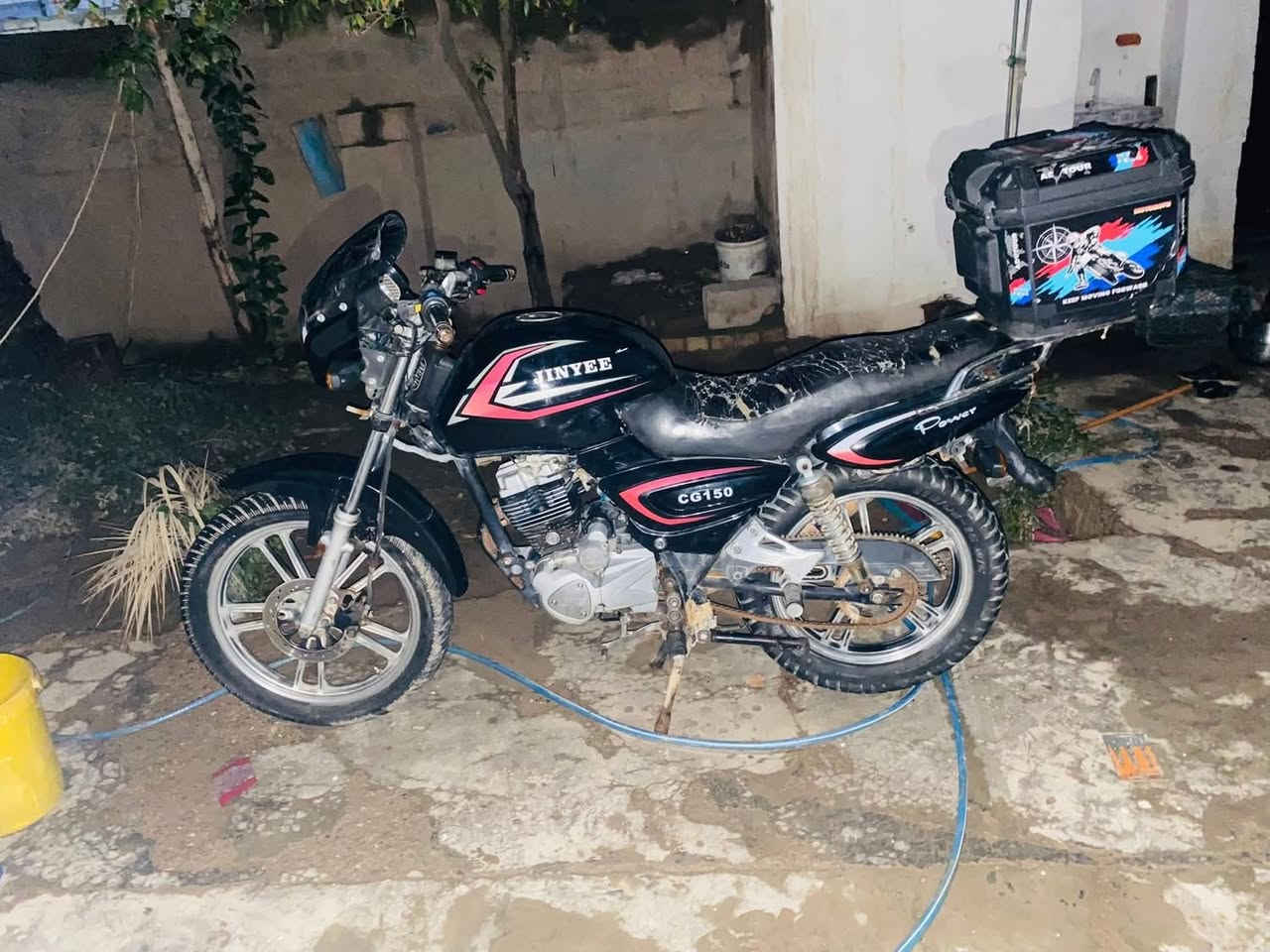 سلام عليكم دراجه بانده للبيع موديل 15 دراجه للأمانة نضيفه كلش دراجه بصمه وتشغيل عن بعد ودراجه كامله عله اربعه وعشرين حبايه للاستفسار ***********
