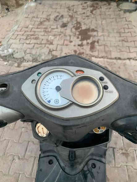 سلام عليكم اعاده النشر بسبب لوعود الكاذبه سكنس فحل لبيع او مراوس الدراجه شلعه ومعدل كلش حلوه ونضيفه ما مفتوحا بلاديه  كهربايات شغله سلف نكره بيها يدات nsy  وتزويد خفايف كفرتها بلاديه السعر 550 وبيها شي بسيط 
العنوان بغداد الحسينية مل رشديه 
رقمي ***********
