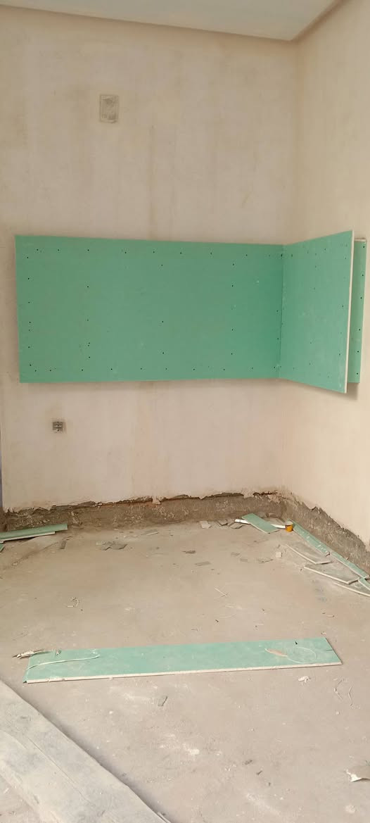 خلف جبس جبس بورد وسحبات متفرغ بالمتر او باليوميه ***********
