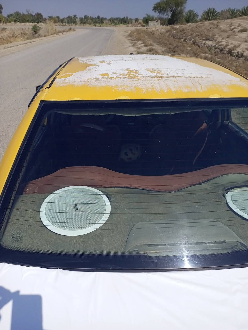 السلام عليكم سمند للبيع 2011 مكينه كير مكفولات تبريد تدفئه شغال مصفره هيه وغرامات وصل موجود بيها درايم شفتات جدد بولبرن جديد تغليف بيبان جدد دوشمه جديده مسجل دمام شغال  السياره مابيها ولا طخه احلا من الصور بعد السعر 28وبيها مجال المكان الصويره شارع المطار اتصل وبيك خير ودلل ***********
