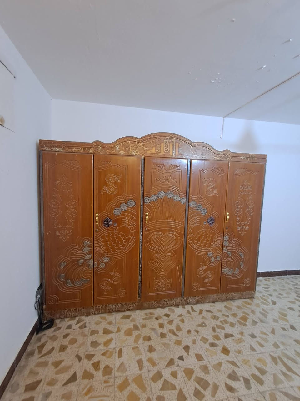 سعر ٣٠٠ الف 
ناصريه 
***********

