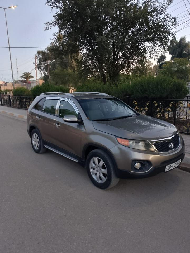 سلام عليكم 
سورنتو ٢٠١١ امريكي 
(مكينه ٢٤٠٠ دوش )
سياره خير من الله كير ومكينه شرط 
صدر نظيف  كهربائات شغالة  
تبريد تدفئه  كاملات 
بيها ٣ قطع تبديل شرط بلادي 
سونار مرفق مع الصور 
مكاني ديالى قرية منصوريه الجبل 

سعر 130 $

***********
