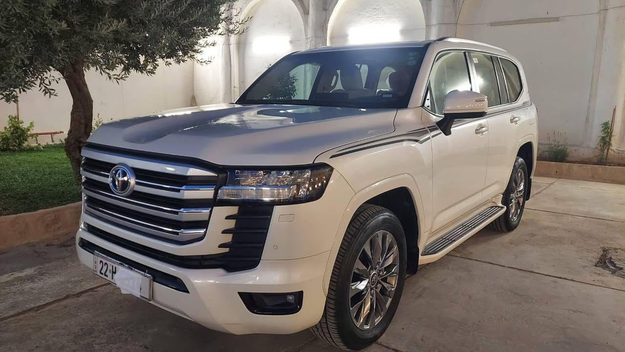 لانكروز 2022 GXR شريكه ي سردار  
ته نها 9 هه زار رويشتووه 
وجي صفريه هيجي نيه 
دعامي لو دعامي به شرط
وتس اب و *********** أربيل, العراق
