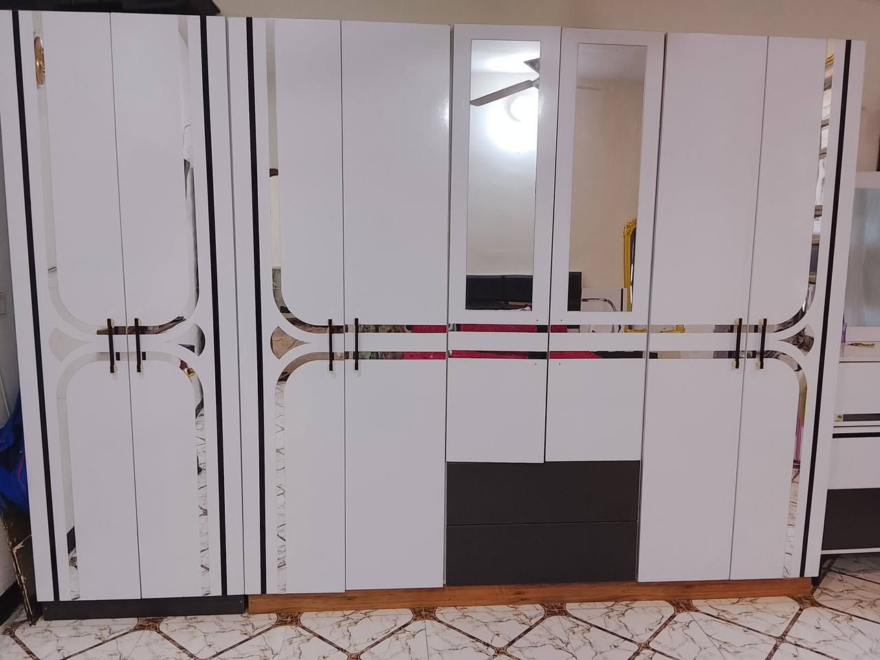 السلام عليكم
غرفه تركيه وثلاجه ستعمال قليل 
مكاني طيار سعر خاص


**إذا كنت صاحب هذا الإعلان وتريد حذفه لأي سبب، رجاءا أرسل رسالة إلى الدعم الفني**