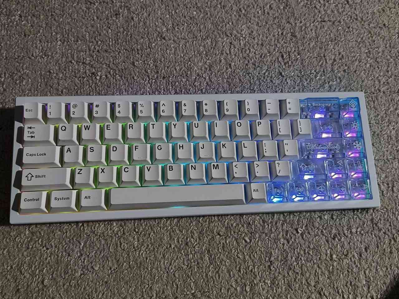 YUNZII AL65 ALUMINUM
Mechanical keyboard 

كيبورد ميكانيكي المنيوم من الافضل في السوق 
بمواصفات و شكل و اداء قوي 
٣ وضعيات اتصال 
ازرار قابله للتغيير يصير كله ابيض 
شي راقي وزن ثقيل اكثر من 1.5 كيلو 

السعر ٧٥ الف


**إذا كنت صاحب هذا الإعلان وتريد حذفه لأي سبب، رجاءا أرسل رسالة إلى الدعم الفني**