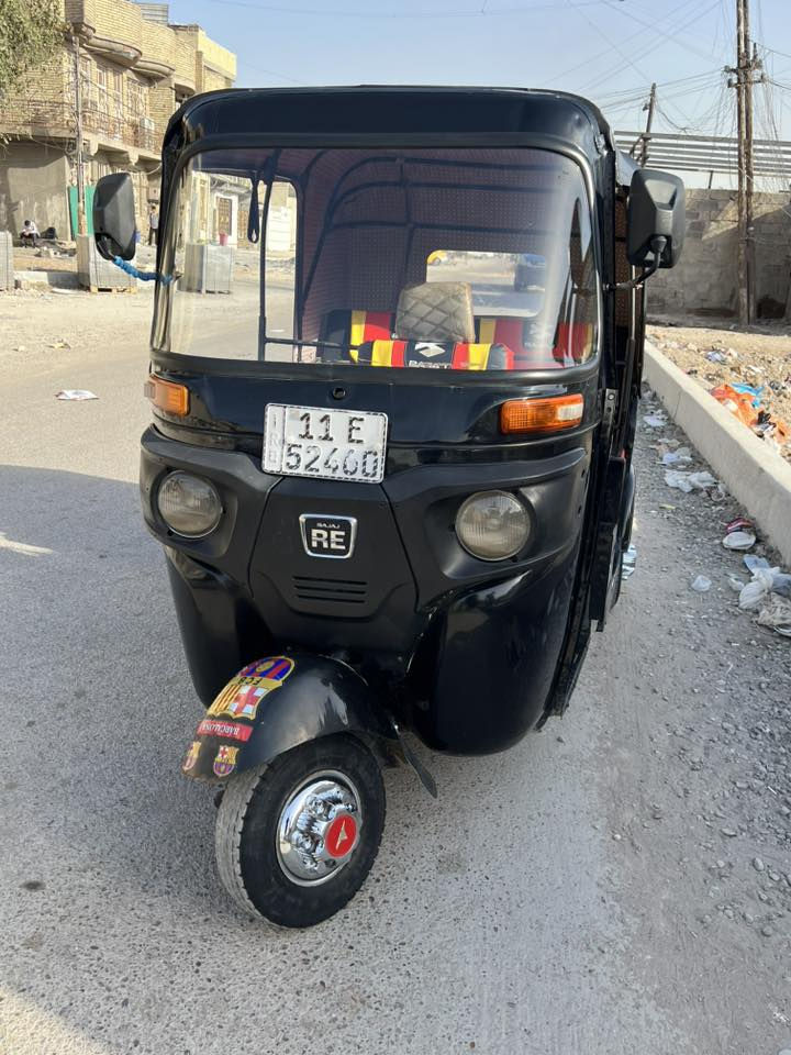 سلام عليكم تكتك البيع موديل 2020 شهر 5رقم نكليزي تحويل ثاني يوم تكتك جاهزه كهربايات مكينه ناعمه بيه بس ضربه 
بل غد معمر مكاني مدينه الصدر جوادر سعر التكتك (6250)
سته مليون وميتين وخمسين ألف بيه مجال بصيط رقم موبايل (***********)
