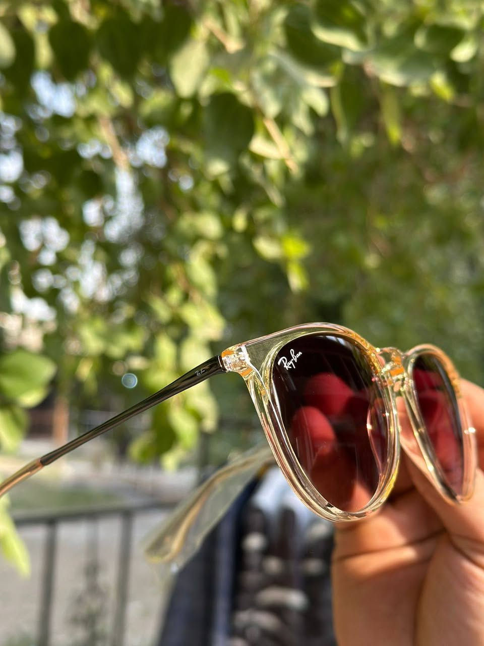 نظارة ريبان بهذة الشكل مال بضاعة dhl عندي كمية قليلة  القطعة ب10 كلش حلوة والياخذ اكثر من قطعة الة خصم


**إذا كنت صاحب هذا الإعلان وتريد حذفه لأي سبب، رجاءا أرسل رسالة إلى الدعم الفني**