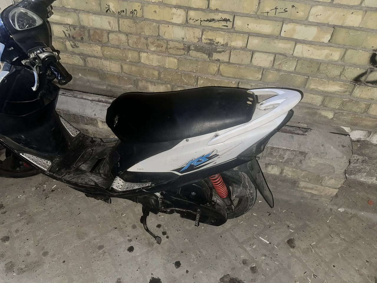 للبيع سعر ٥٥٠ مكاني مدينة الصدر ***********
