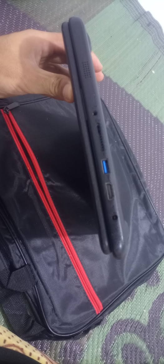 سلام عليكم وعيدكم مبارك وكل عام وانتو بخير
لابتوب لينوفو مستخدم اسبوع هارد 16رام 4سعر75بي مجال قليل بي 150لعبه مع شنطه وشاحنه أصلي شحن يكفي 4ساعات متواصله مكاني موصل جانب الايمن


**إذا كنت صاحب هذا الإعلان وتريد حذفه لأي سبب، رجاءا أرسل رسالة إلى الدعم الفني**