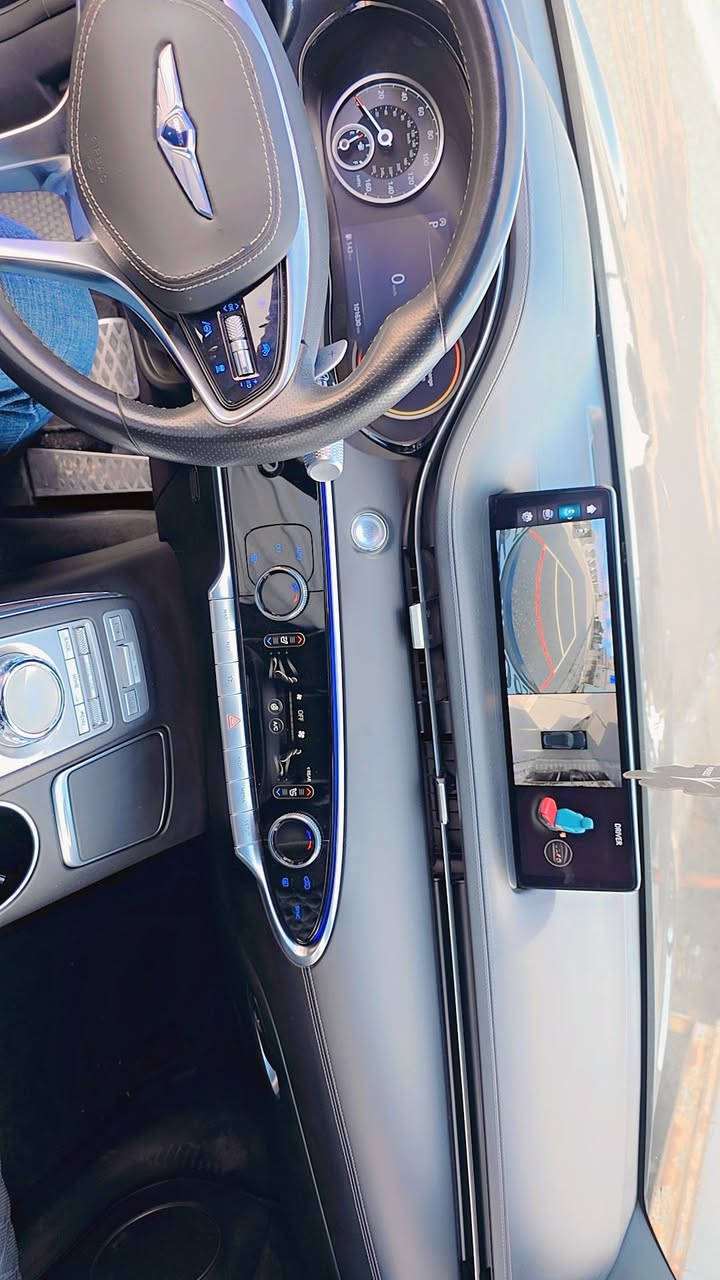 السلام عليكم
للبيع جينسز GV70
6 سلندر 3500
موديل 22
فول مواصفات اعلى فئه برستيج
كيجات ديجتل 
تبريد بيانو 
داخل اسود
كراسي كهرباء بيهن ترحيب و تدفئه و تبريد و مساج
٤كاميرات
سستم صوت 
تشغيل عن بعد 
٤ وضعيات قيادة و بيها sport plus 
تتقدم و ترجع عن بعد 
رادرات 
نقطه عمياء
قيادة ذاتيه 
بيها auto start stop

حادثها مرفق صوره شاصي
اضافه باب سائق كلير 
سونار مرفق 
السعر 32 وبيها مجال 

***********
