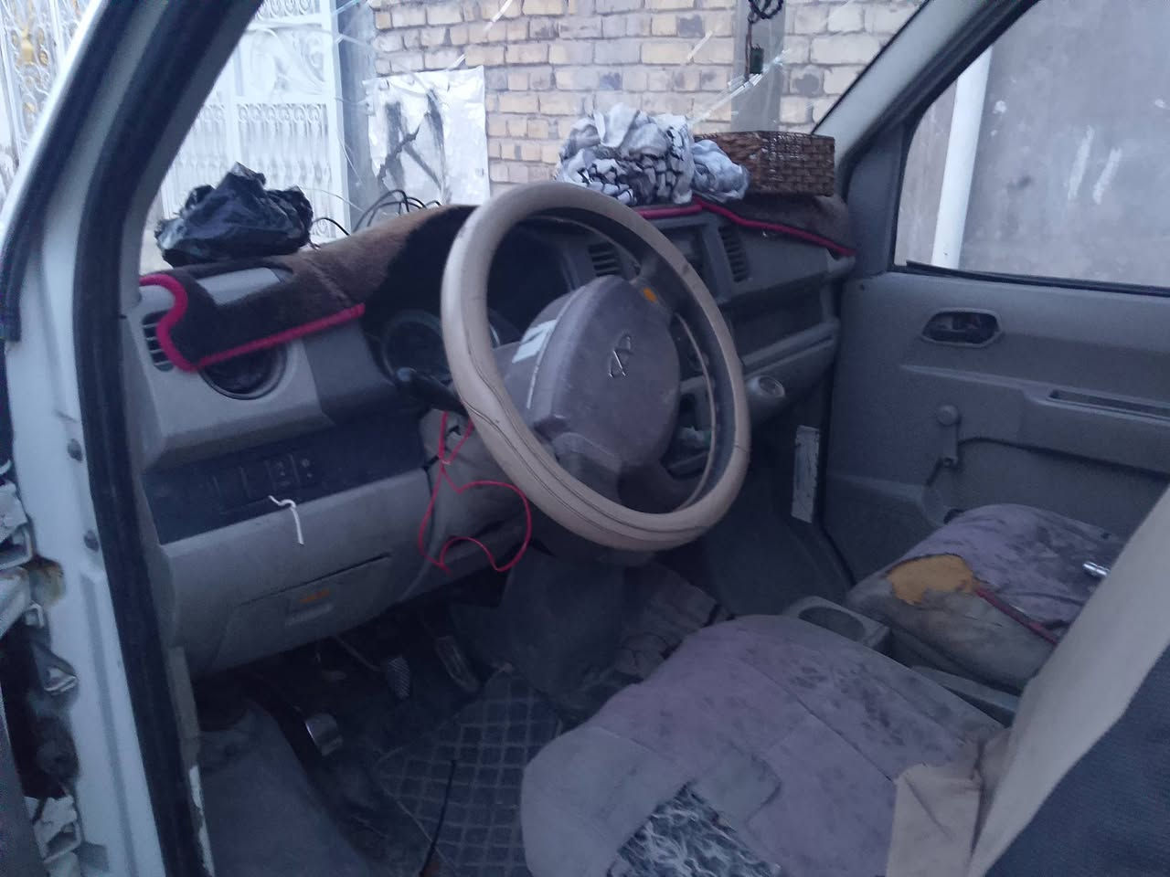 للبيع شيري واحد طن مديل 11 كير مكينة جدد بديهة نضيف وبيهة عمارية مال مخضر رقم نجف راعيهة بل نجف سعر 20 وبيهة مجال للشراي ***********
