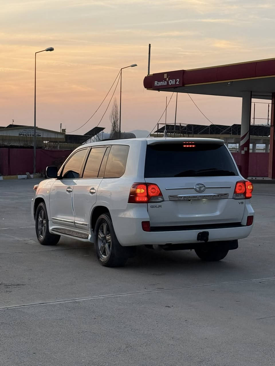 بەناوی خوای گەورە.  ماشاءالڵە لەمالی هەمو لایەک بئ
وەنەوشەی  دووبەی بۆ فرۆشتن بئ سەرەتایە
٢٠١٠ مانگی ٥ کراوە بە ٢٠١٥
GX  فول 
184 k.m رۆیشتوە
گیر تۆماتیک سلایت بەسمە سەلاجە
ناوزەردە 
V8 بەشەرتی ١٠ فیتەر ئەیدەم
٤ ویلو تایەی لۆکی لەبنە
کامل سیرفزم بۆ کدوە
بئ مەسرووفە
دەبل ئەکسل و دەبل گیر هەموی مەزبوت
یەک گلۆب لە شاشەی ئیش ناکات
سەیارەکە بئ بۆیاخە هیجی بیوەنیە
تەنها یەک بەلەی ساردی هەیە
مالی دۆستە مالەکە زۆر خاوین ماوەتەوە
مشتەری  نیت سەرمان مەیشینە لەگەل ریزم❤️
نرخی    ٢٢٠ گەلا
شوین رانیە
*********** واتساب
***********
