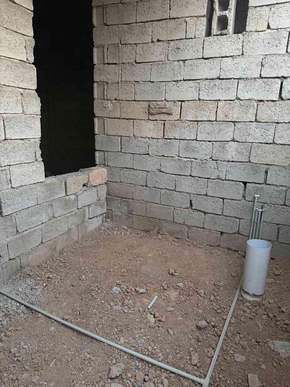 للبيع هيكل مئسس ماء ومجاري مسيج وباب حوش  حمامات عدد 2=غرف 2+هول ومطبخ وربعه الموقع حي المستقبل مقابيل قاعه ليان يبعد عن السايدين 150متر السعر المطلوب 36 قابل للتفاوض والسوگ كلشي بي حسب المناطق رقم الهاتف ***********

