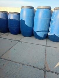 براميل نفط • ٥ قطع • ٨٠ لتر