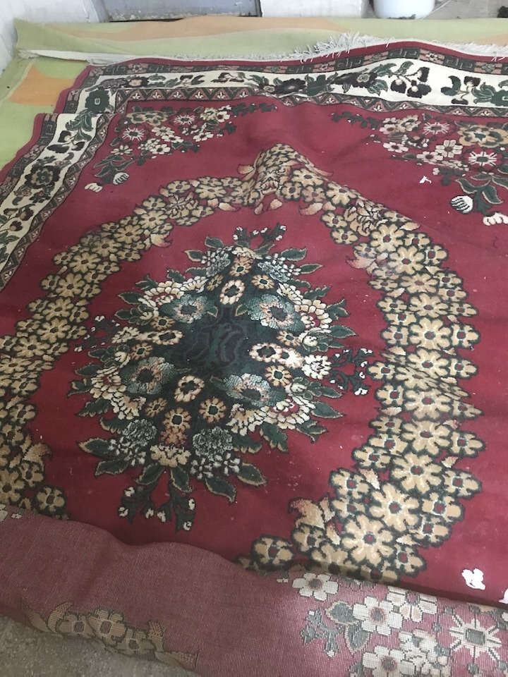 للبيع زوالي مع كاربد مع امداد كما في الصور سوق الشيوخ حي ألعرب واتساب ***********
