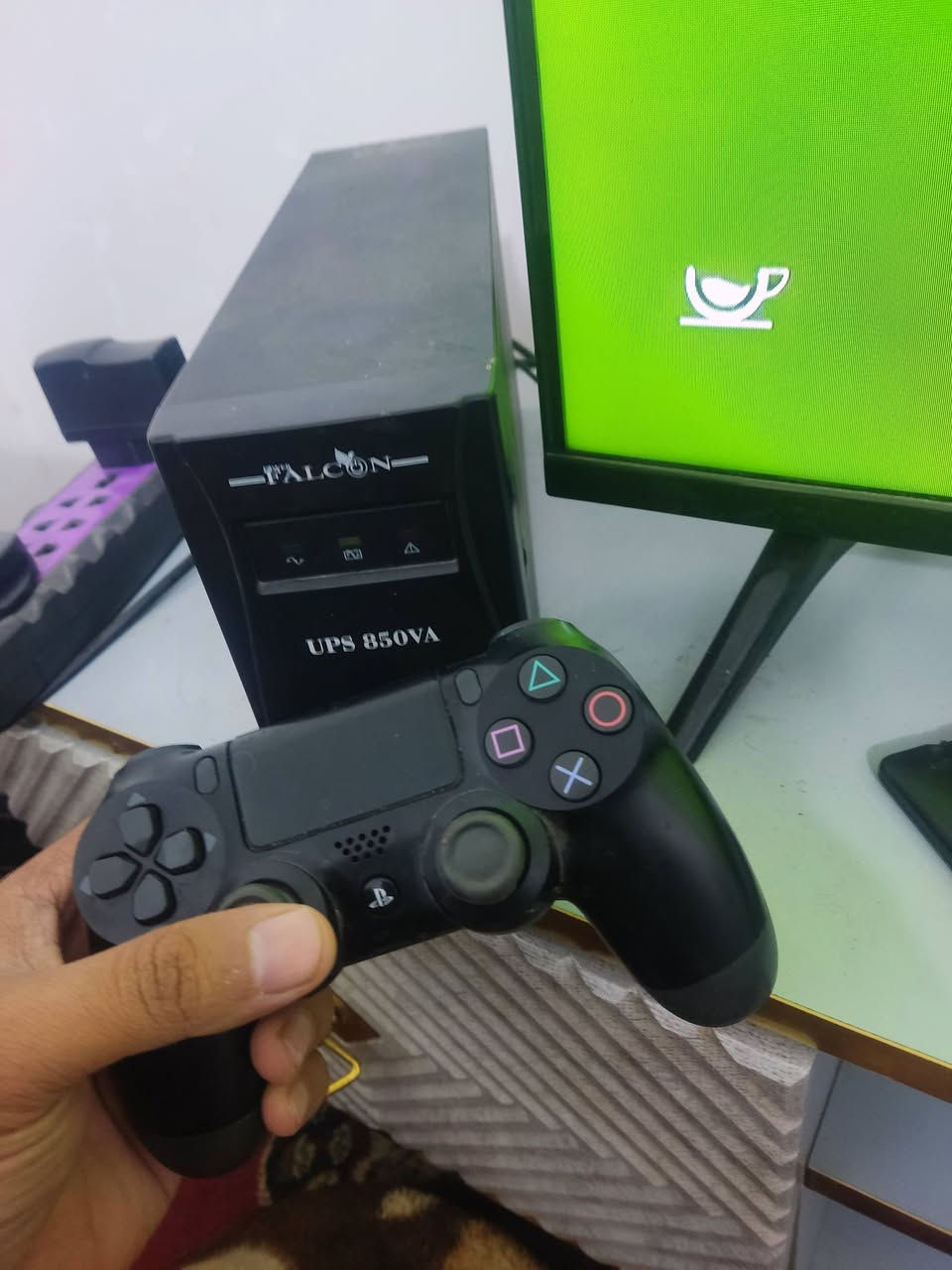 السلام عليكم
بلي فور سلم مهكر واحد تيره مع يو بي اس وجستكات 
يحتوي على ١٣ لعبه جهاز جديد نضافه ١٠٠٪ ما داخل تصليح ابد عل فحص والشرط السعر 350 قفل بدون عمله


**إذا كنت صاحب هذا الإعلان وتريد حذفه لأي سبب، رجاءا أرسل رسالة إلى الدعم الفني**