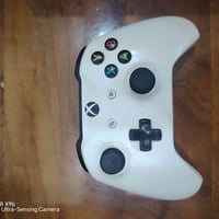 من رخصة الادمن  جوستك XBOX ONE S اصليه السعر 30 الف  توصيل لجميع المحا...