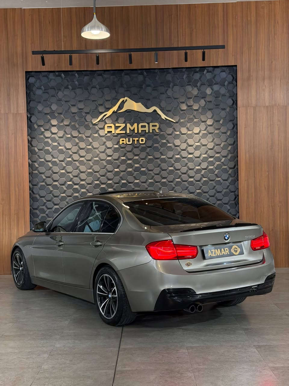 BMW 330. 2018. 
سعر بلاش  169 ورقه  فول مواصفات  سياره ماشيه 62 الف 
للاستفسار اتصال ***********
