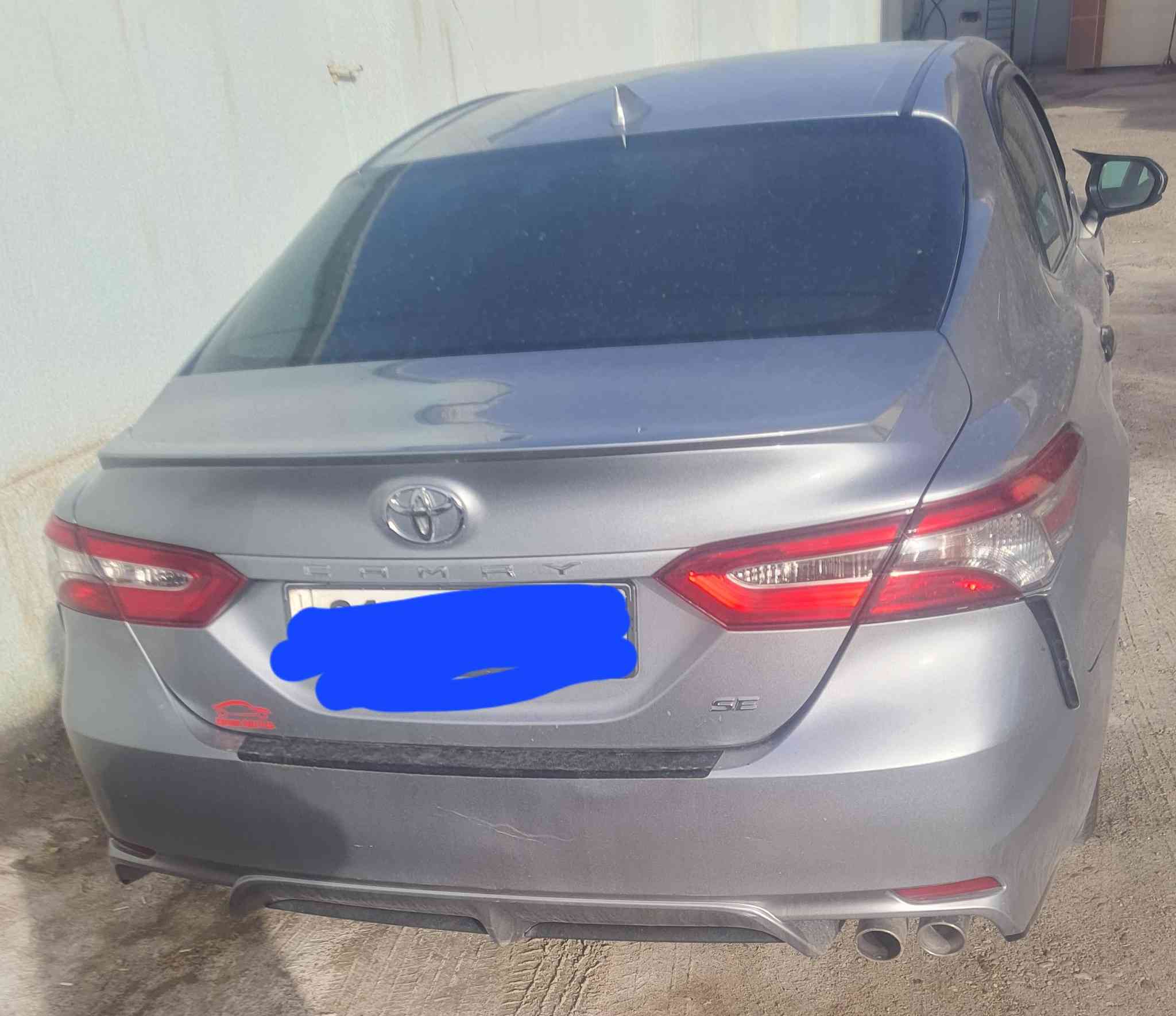 السلام عليكم 
كامري وارد أمريكي لون سلفر كلين رقم سليمانيه 
سعر ١٦٠ $ مكلف بلنشر أرقام صاحب السياره 
*********** 
***********
***********
