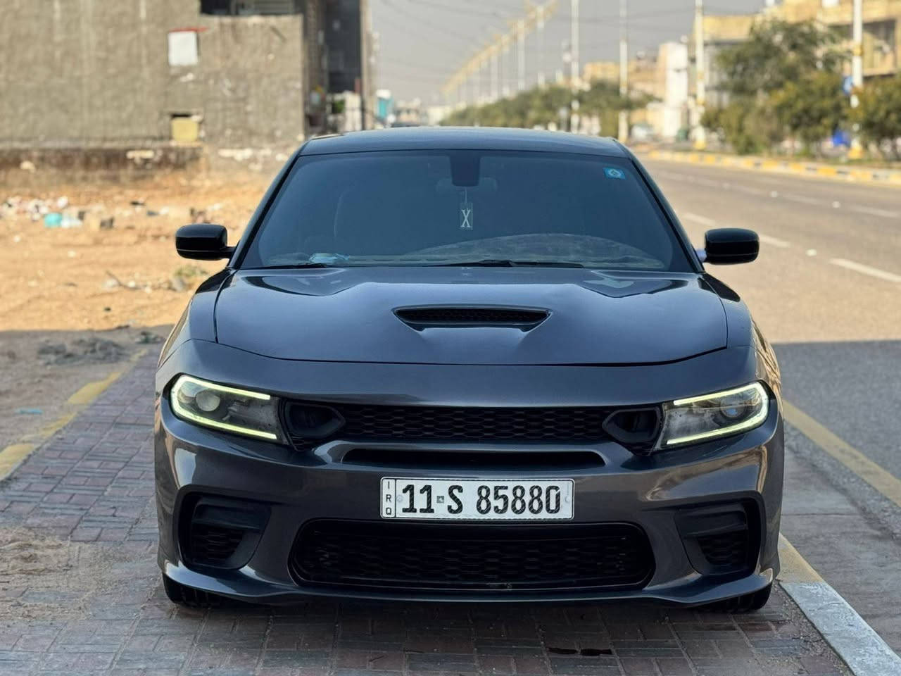 جارجر موديل 2020 اصل وأرد أمريكي حادثه جاملق وبنيد فقط وباقي سياره كفاله من ضربه وصبق وتبديل سعره 198وبيه مجال رقم هاتف ***********موصفات سياره شاشه كامره خلفيه مثبت سرعه تحكم بصمه تشقيل بصمه ابواب كشنات كهربائي قطعتين تبريد محرك 6سلندر تشقل عن بعد سياره رقم بغداد بسمي سياره حداديه تخم تاير جديدات محرك وكير كفاله مكان سياره كربلاء مكلف بل نشر كربلاء, العراق
