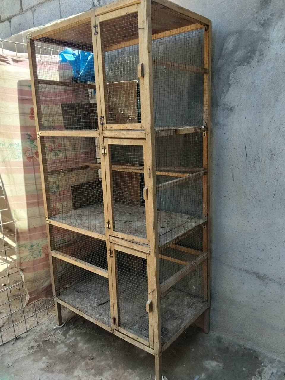 قفص 3 خانات نضيف مستعمل قليل السعر اتصل على هذا الرقم *********** المكان ديالى بعقوبة قرب جسر خرنابات
