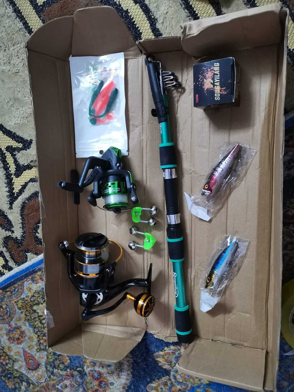 للبيع ٤٥ الف سنارات صيد سمك جديد ٣  حجز  اتصال   ***********
