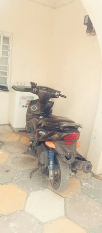 ورحمه الله دراجه للبيع او مراوس مكينه رمبه سعر البيع 500 وبيها مجال بس...