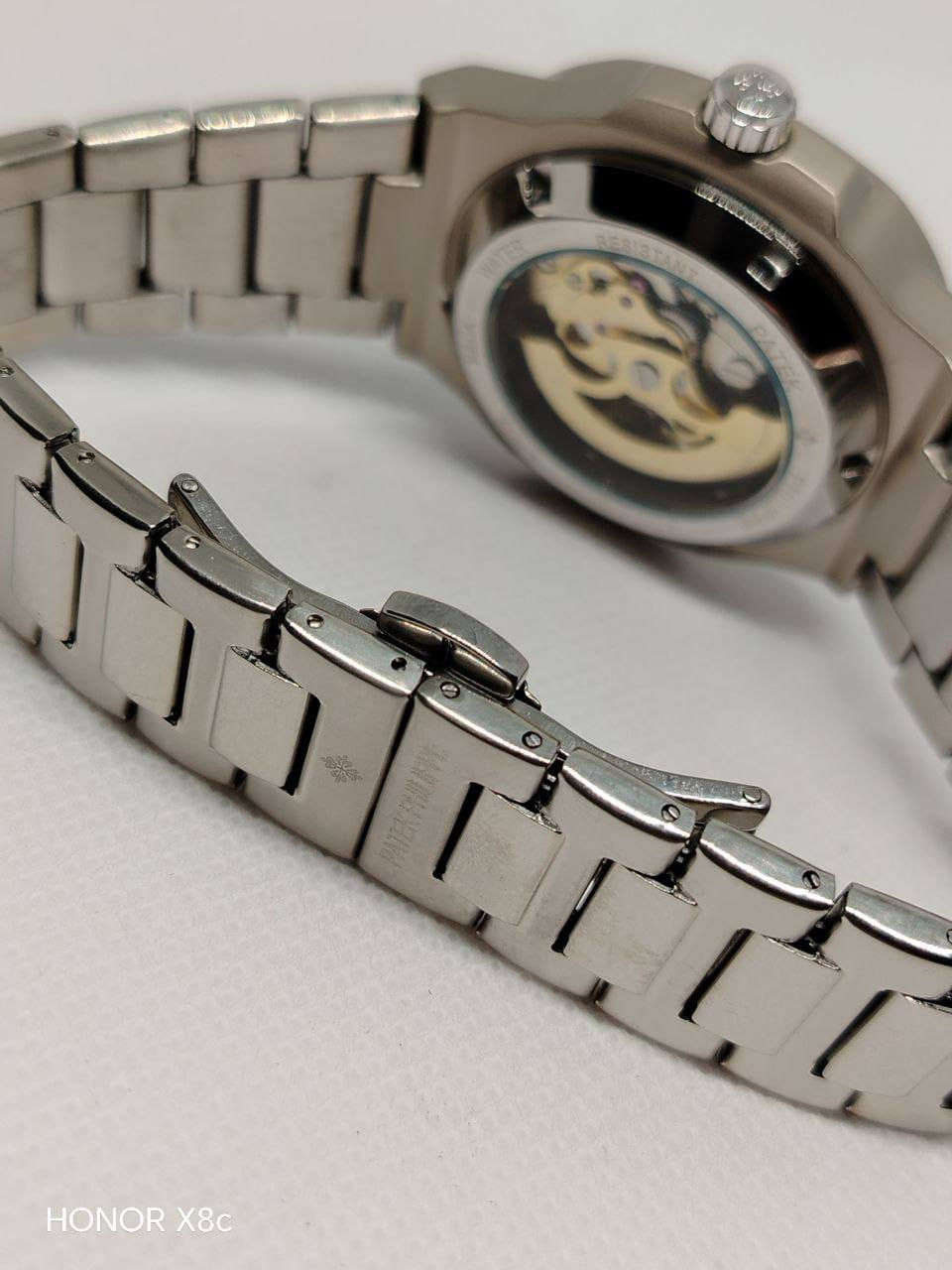 باتك فيليب مكينه اوتوماتيك
ضهر كشف وزن ثقيل..مينا لون اسود
زجاج زفير..ضد الخدوش والماء  اصلي 
مختم من كل جهات ..لامينوس 
السعر 35الف مع توصيل مكاني بغداد رقم ***********
