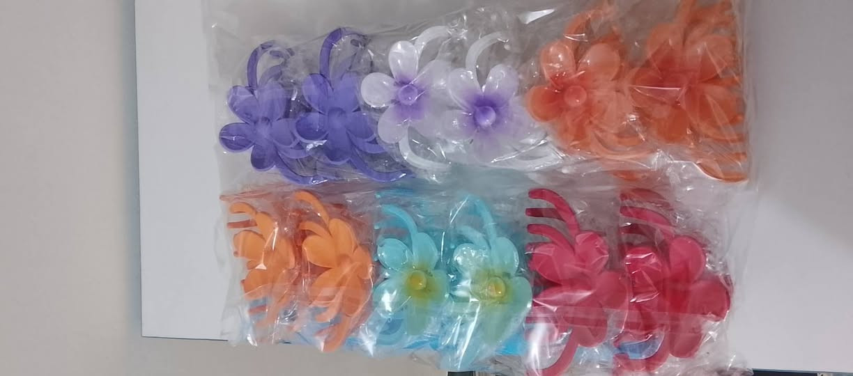 جوملە و موفرەد بەردەسته
سعری دەرزەنی تەنها به 3000 دینار 
گەیاندن هەیە 
***********
***********
