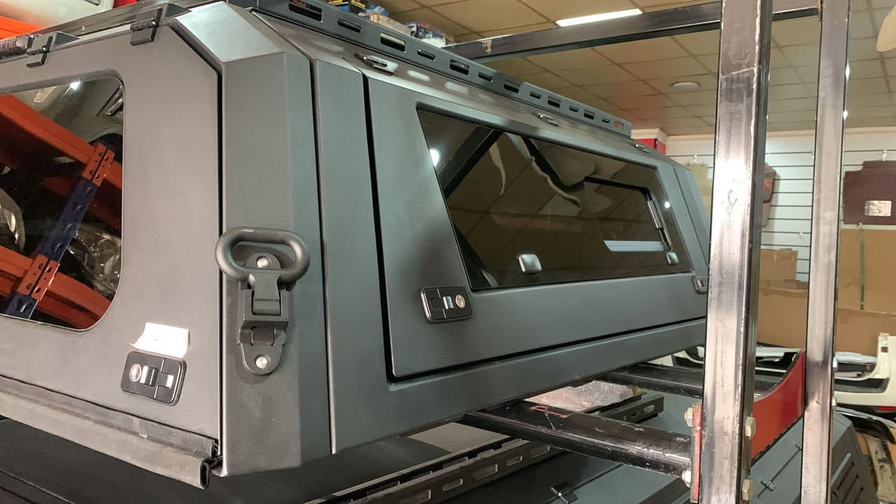 السلام عليكم بوكس مافرك كما موضح بالصور 
1400$ 
***********
