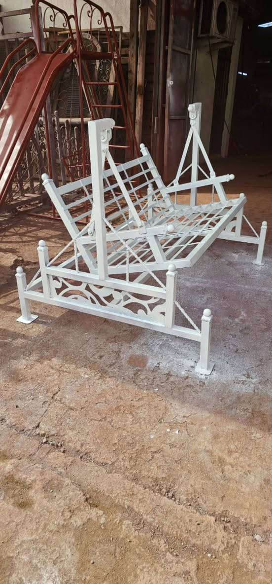 حدادة الجوهره موصل صناعة الكرامه الابواب والشبابيك بإدارة بشار البياتي ***********. ***********
