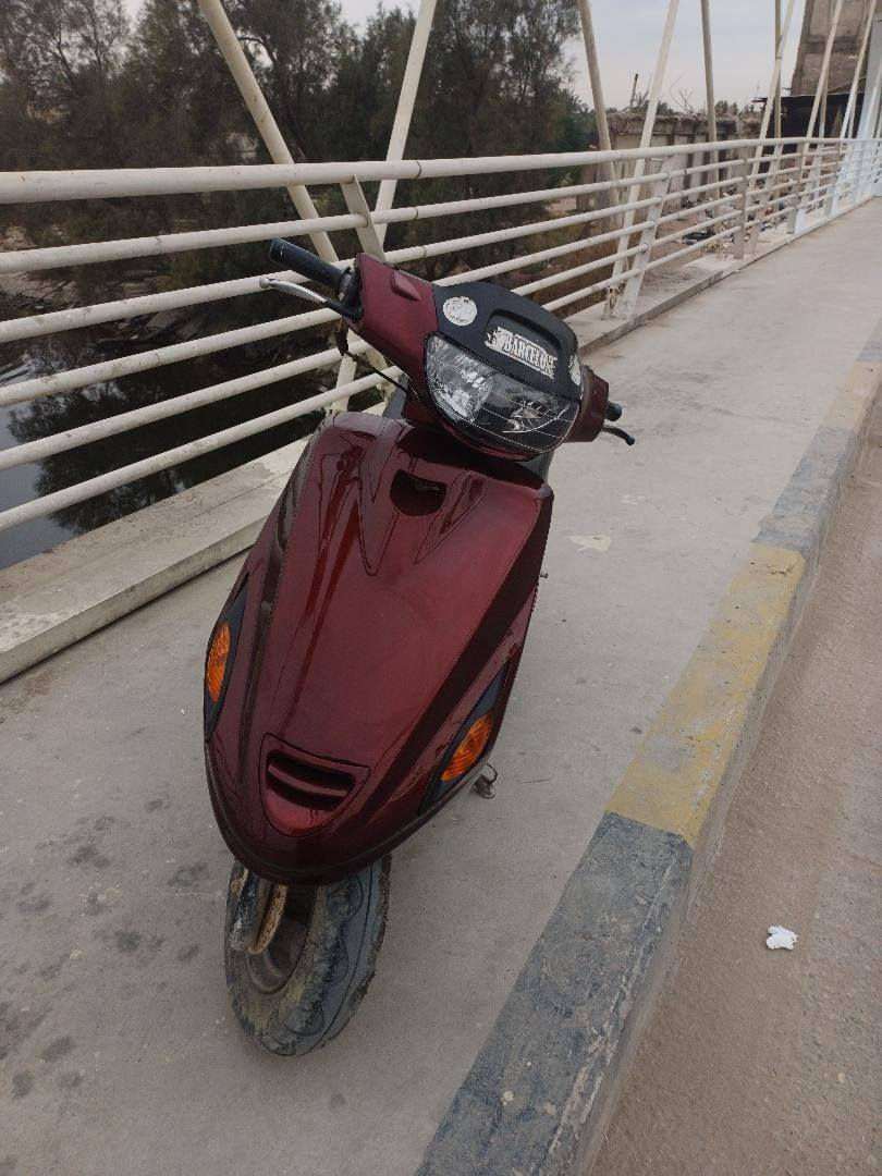 دراجه فراشه للبيع 
مكينه مفتوحه مره وحده كهربائيات كلشي شغال سلف هندر اشاير لايت صطابات كلشي جاهز دراجه حلوه وجاهزه رايدهة ب٤٠٠ مكاني البصره ابي الخصيب هاتف 0️⃣7️⃣7️⃣5️⃣8️⃣7️⃣7️⃣2️⃣4️⃣4️⃣6️⃣
*********** البصرة, العراق
