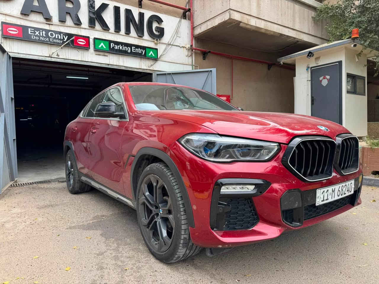 للبيع أو المراوس | بي إم دبليو X6 40i
موديل 2023

الموديل: 2023
الفئة: X6 40i
الوارد: أمريكي
رقم بغداد
الممشى: 49 ألف مايل

معلومات السيارة:
• محرك 3000 سي سي
• 6 سلندر تيربو
• مغلفة بالكامل بطبقة حماية PPF
• قطعة واحدة صبغ

المواصفات:
• سقف بانورامي
• مقاعد جلد كهربائية مع حفظ الذاكرة
• تدفئة للمقاعد وحافظات أكواب مبردة ومدفأة
• داتا شو
• تشغيل بصمة وبصمة لجميع الأبواب
• كاميرات 360 درجة
• جنطة خلفية كهربائية
• مصابيح LED أمامية وخلفية
• نظام قيادة ذكي مع مساعدات أمان متقدمة
• مقود متعدد الوظائف
• نظام صوت فاخر
• مرايا كهربائية قابلة للطي
• مكيف أوتوماتيك متعدد المناطق

رقم الهاتف: ***********
