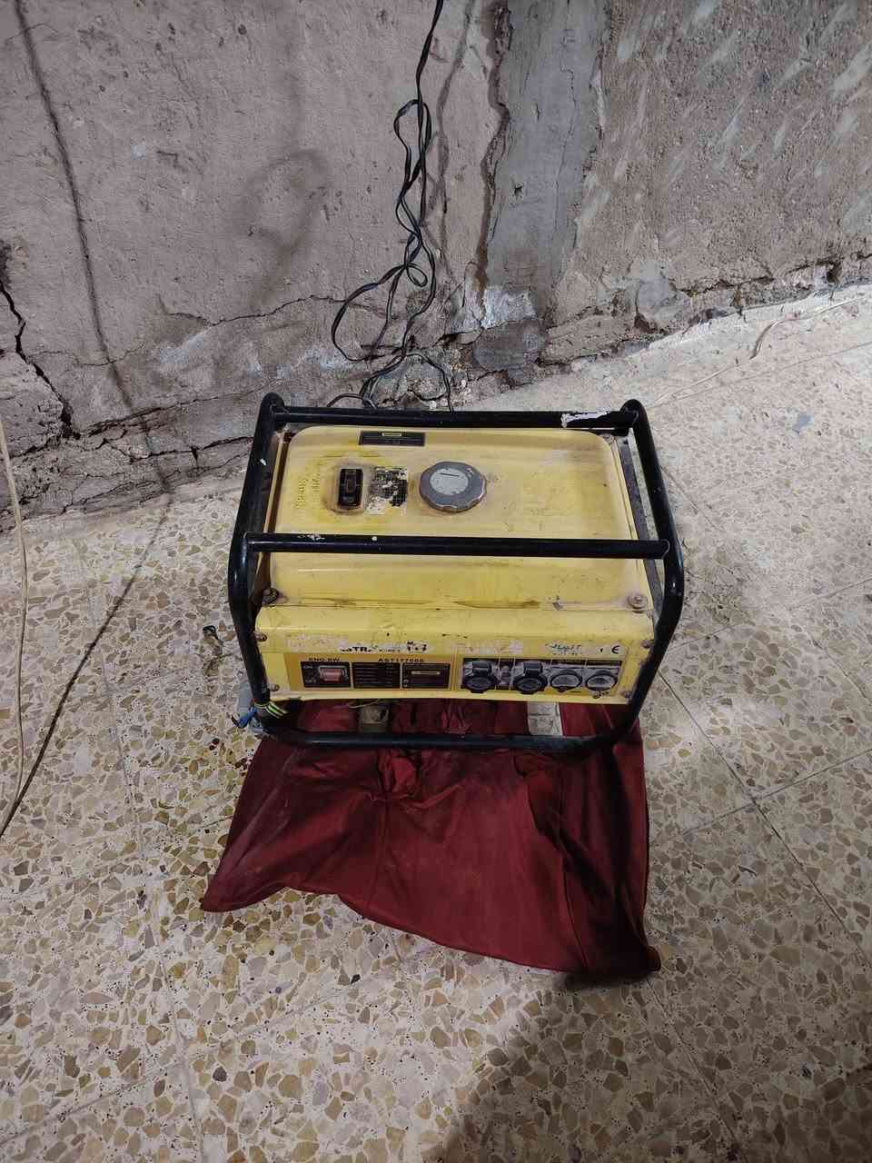 موالده البيع مستعله ضافته (٪75) نحف كوفيه حي مسيان
٢٥٠ بيه مجال *********** نتصال
