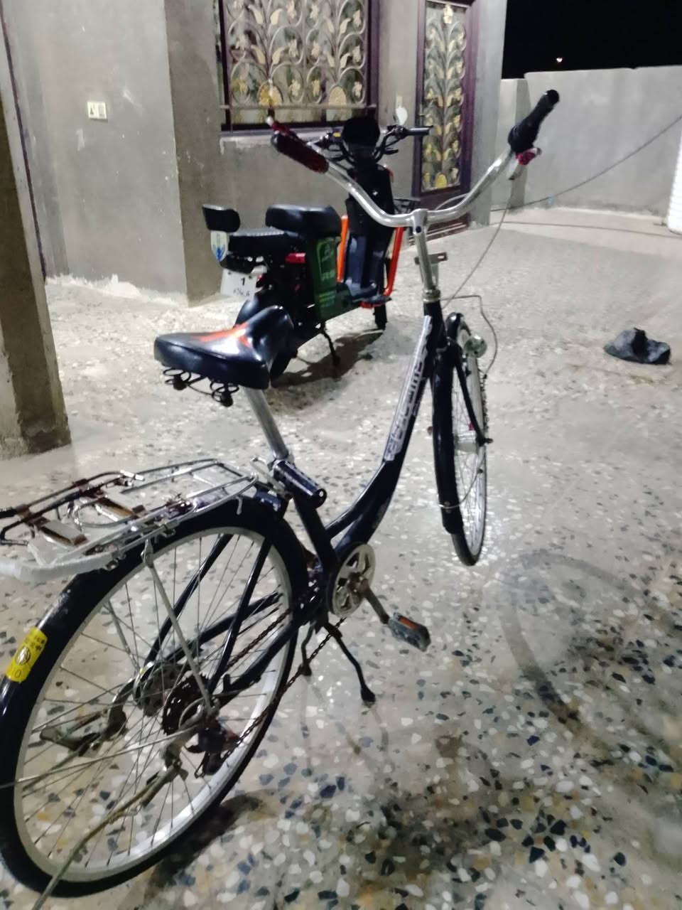 السلام عليكم
بايسكل للبيع حجم 26 المكان كربلاء السعر 150وبي مجال 
اتصل هنا ***********
