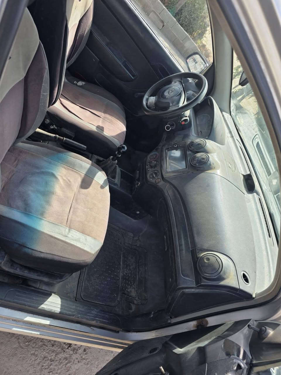 سلام عليكم افيو مديل ٢٠٠٧ رقم بغداد سنويه جديده ال ٢٧ جاهزه من كلشي مكان النجف الحيدريةالسعر 40 بيه مجال
***********
