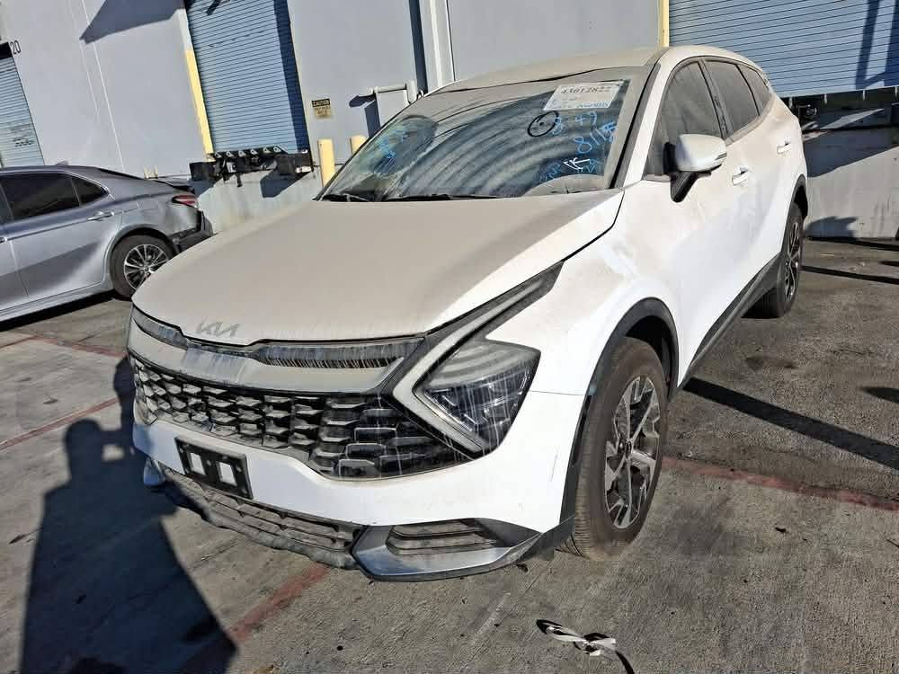 سلام عليكم سبورتج 24 مريكي فول عدة فتحة  مكفولة سيارة  كلين  سيارة رقم قادسية بيها باردات قليل ما مصلحن  بسمي  سيارة. ***********
