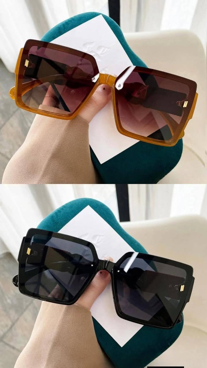 كماليات الأنيق يابه وين الشياكه وين أهل الذوق نظارات شمسية نسائي قمة الروعة والجمال
فقط ب ٣ الف دينار قطعين ب 5 الف دينار فقط كلمة الله يرزقك للثواب العنوان بابل محاويل ناحية الإمام مرقد الأمام محمد بن الحسن الاسمر ع جمله اكووو ***********
