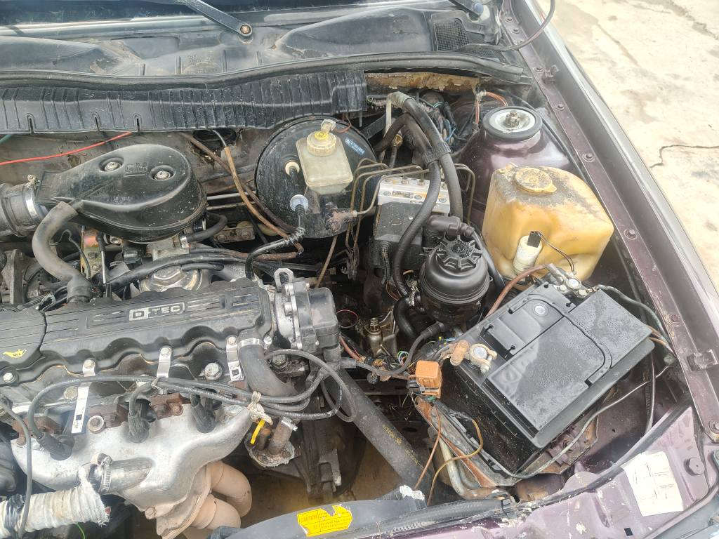 ادمینی بەڕێز
مۆدێل 95 مەکینە 18 گێڕ عادی لێدراوی نیه سەنەوی تازەیە ڕەقەم سلێمانی
*********** شمشمل, السليمانية
